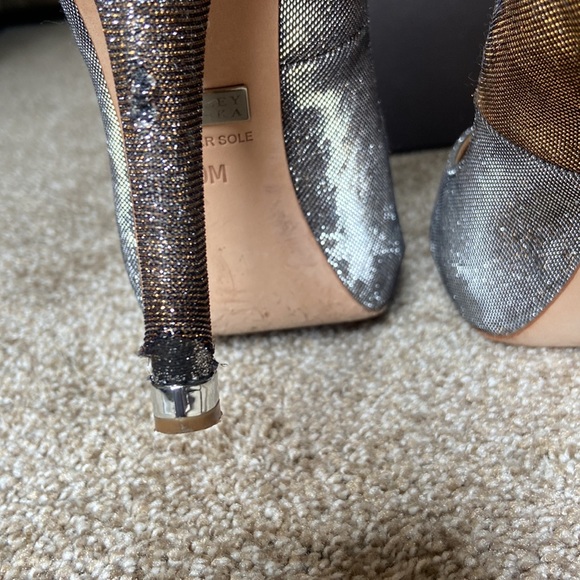Badgley Mischka Sparkly Heels, Size 10 - Picture 7 of 9